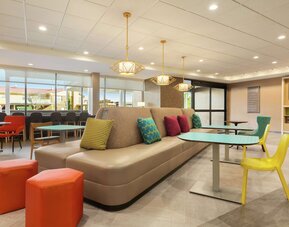 Home2 Suites by Hilton Portland Airport OR