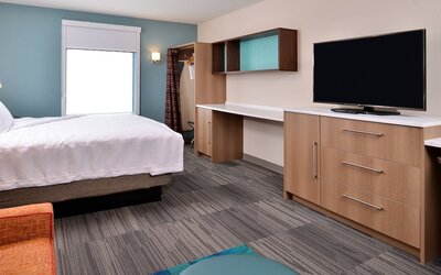 Home2 Suites by Hilton Portland Airport OR