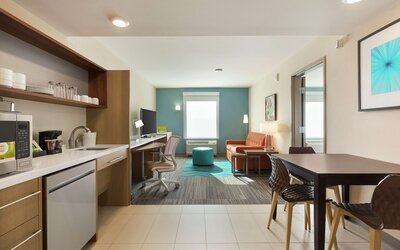 Home2 Suites by Hilton Portland Airport OR