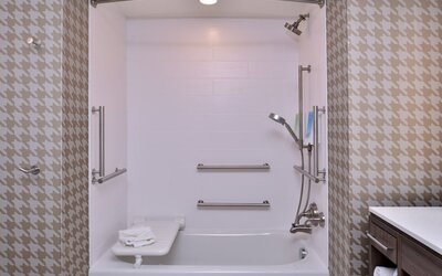 Home2 Suites by Hilton Portland Airport OR