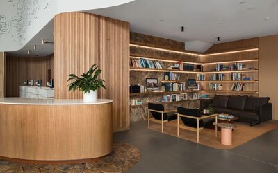 Hotel library at Rydges Sydney Airport Hotel.