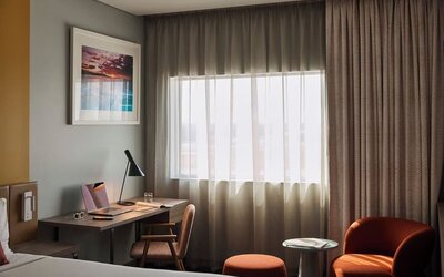 Day use room with work station at Rydges Sydney Airport Hotel.