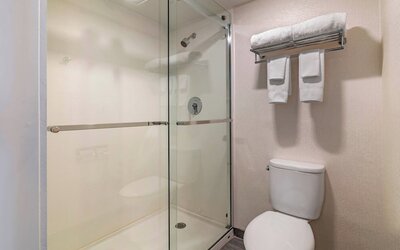 Fairfield by Marriott Inn & Suites Providence Airport Warwick