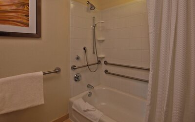 Courtyard by Marriott Providence Warwick