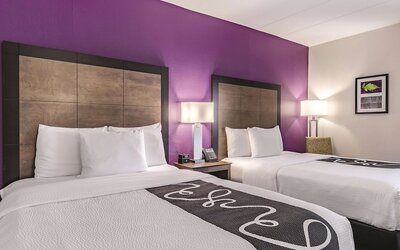 La Quinta Inn & Suites by Wyndham Warwick Providence Airport
