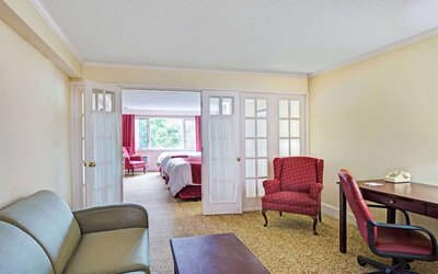 Ramada by Wyndham Seekonk Providence Area