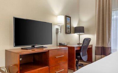 Comfort Suites Regency Park