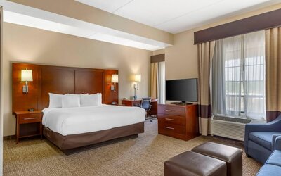 Comfort Suites Regency Park