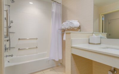 Fairfield Inn & Suites by Marriott Raleigh Cary