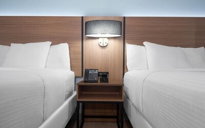 La Quinta Inn & Suites by Wyndham Raleigh Cary