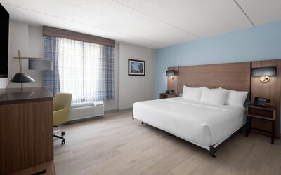 La Quinta Inn & Suites by Wyndham Raleigh Cary
