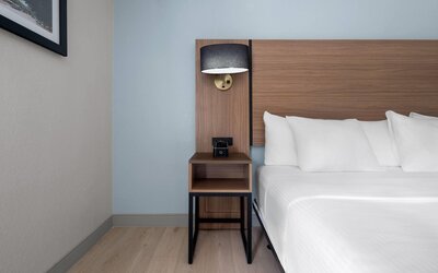 La Quinta Inn & Suites by Wyndham Raleigh Cary