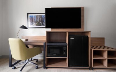 La Quinta Inn & Suites by Wyndham Raleigh Cary