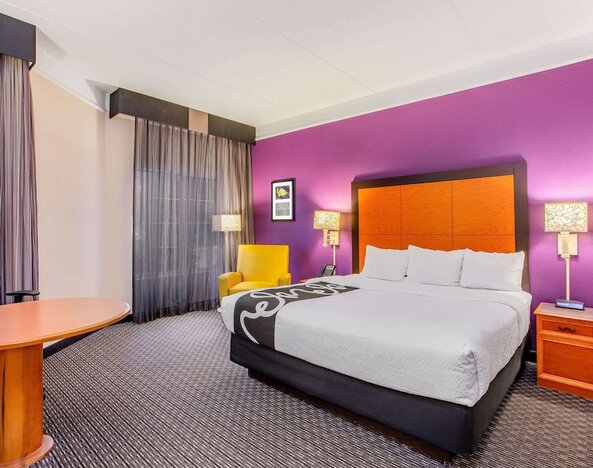 La Quinta Inn & Suites by Wyndham Raleigh Durham Intl AP
