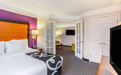 La Quinta Inn & Suites by Wyndham Raleigh Durham Intl AP