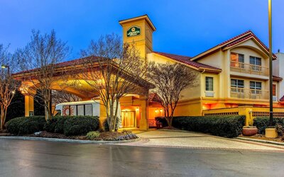 La Quinta Inn & Suites by Wyndham Raleigh Durham Intl AP