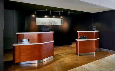 Suite, 1 King Bed with Sofa bed, Accessible (Mobility/Hearing Tub One Bedroom)