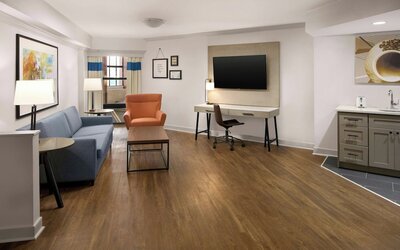 Four Points by Sheraton Richmond Airport