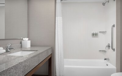 Courtyard by Marriott Richmond Downtown