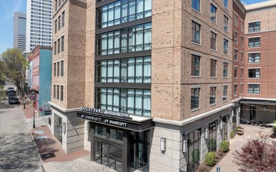 Courtyard by Marriott Richmond Downtown