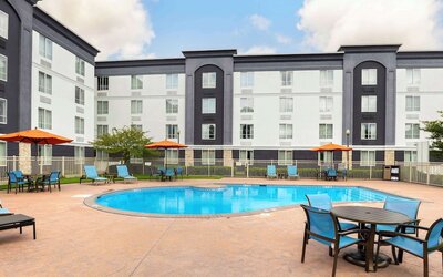 Best Western Premier Richmond City Gateway