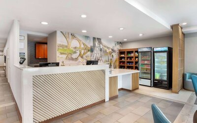 Best Western Premier Richmond City Gateway