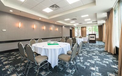 Professional meeting room at Holiday Inn Express Edmonton Downtown.
