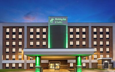Holiday Inn Hotel and Suites Richmond West End by IHG