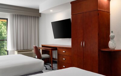 Courtyard by Marriott Richmond North