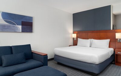 Courtyard by Marriott Richmond North