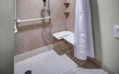 Courtyard by Marriott Richmond North
