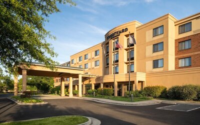 Courtyard by Marriott Richmond North
