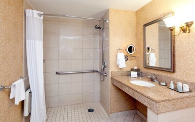 Virginia Crossings Hotel, Tapestry Collection by Hilton