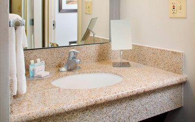 Courtyard by Marriott Richmond Airport