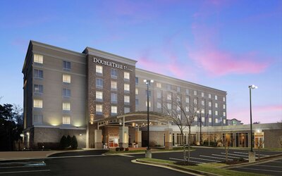 DoubleTree by Hilton Richmond Airport