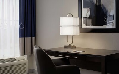 DoubleTree by Hilton Richmond Airport