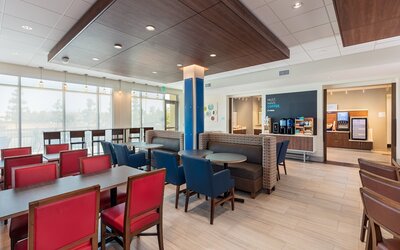 Holiday Inn Express & Suites Moreno Valley - Riverside by IHG