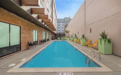 Home2 Suites by Hilton Riverside Downtown Convention Center