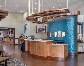 Hyatt Place Riverside Downtown