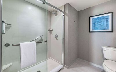 Hyatt Place Riverside Downtown