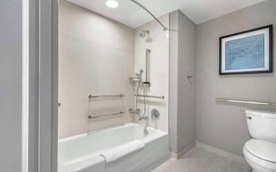 Hyatt Place Riverside Downtown