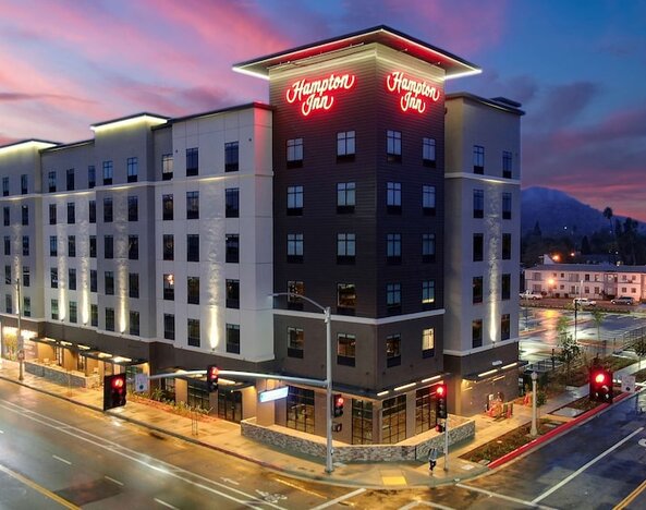 Hampton Inn Riverside Downtown
