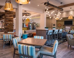Hampton Inn Riverside Downtown