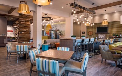 Hampton Inn Riverside Downtown