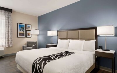 La Quinta Inn & Suites by Wyndham San Bernardino
