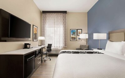 La Quinta Inn & Suites by Wyndham San Bernardino