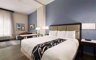 La Quinta Inn & Suites by Wyndham San Bernardino