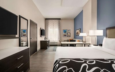 La Quinta Inn & Suites by Wyndham San Bernardino