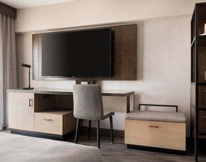 Marriott Riverside at the Convention Center