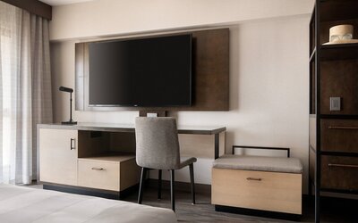 Marriott Riverside at the Convention Center